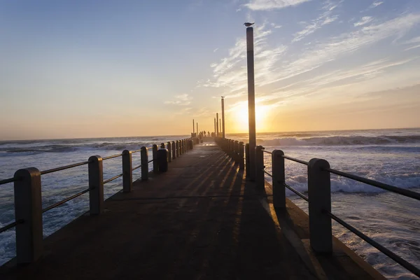 Beach Pier Fishemen Sunrise Ocean — Stock Photo, Image