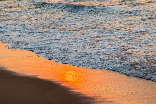 Kolory linii wodnej Beach — Zdjęcie stockowe