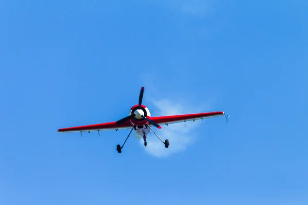 Acrobatische vliegende vliegtuigen — Stockfoto