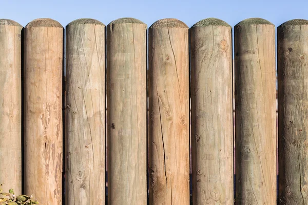 Secção de vedação de polo de madeira — Fotografia de Stock