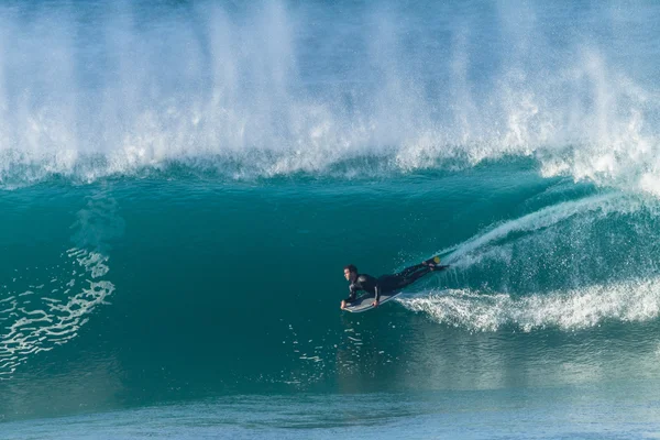 Sörf bodyboarding dalga — Stok fotoğraf