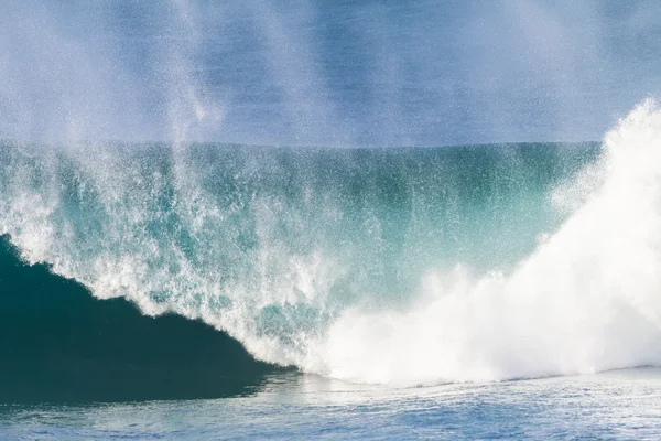 Ola hueca azul — Foto de Stock