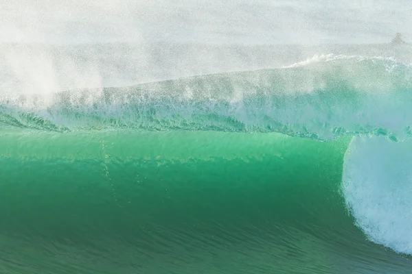 Ocean wave podsvícení sprej barva — Stock fotografie