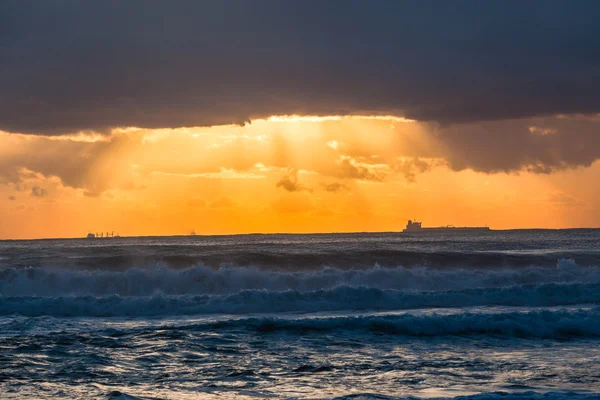 Oceaan zonsopgang schepen — Zdjęcie stockowe