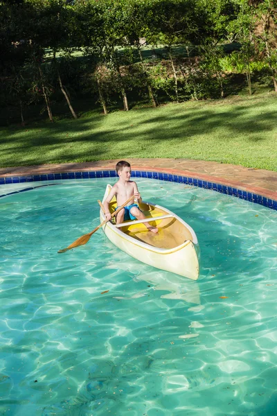 Boy Canoe Pool — Stock Photo, Image