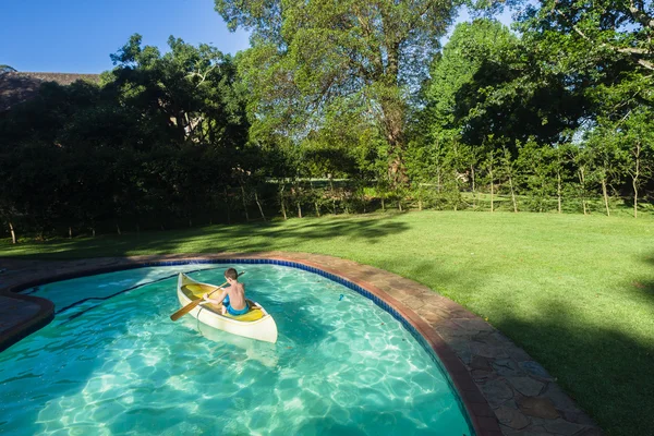 Boy Canoe Pool — Stock Photo, Image