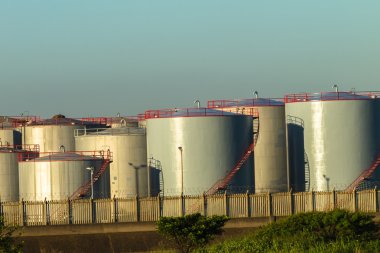 rafineri depolama tankları