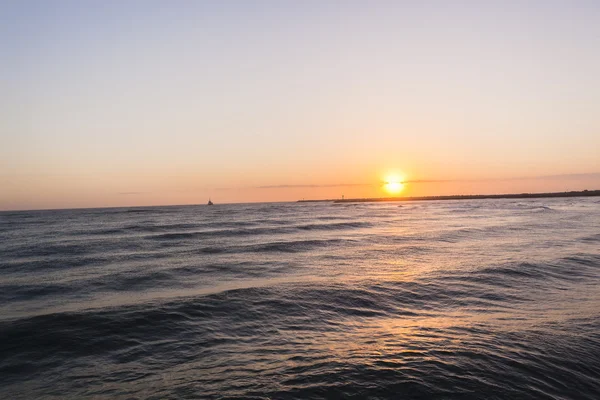 Ocean Sunrise Ship Coastline — Stock Photo, Image