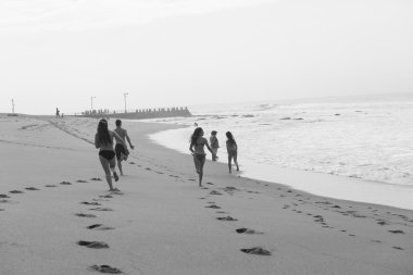 Kız çocuk çalışan Beach