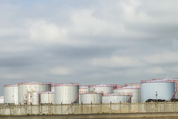 Refinery Oil Fuel Tanks — Stock Photo, Image