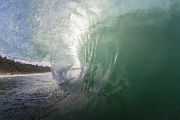 Vague creuse dans l'eau — Photo