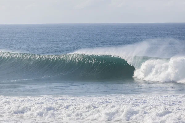 Ondas do oceano batendo — Fotografia de Stock