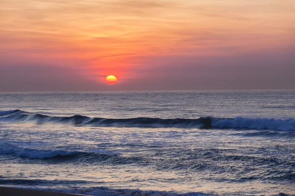 Morgendämmerung Sonnenaufgang Wellen Farben — Stockfoto