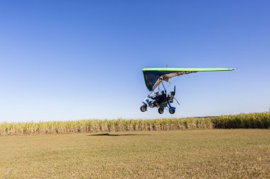 Microlight uçak iniş uçan