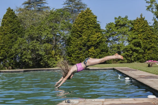 Girl Diving Pool — Stock Photo, Image