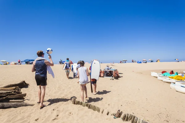 Stranden semester tonåringar — Stockfoto