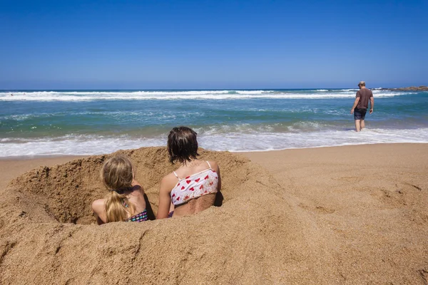 Dívky Beach svátky — Stock fotografie