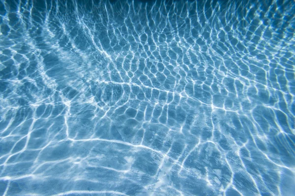 Havuz sualtı yansımalar — Stok fotoğraf