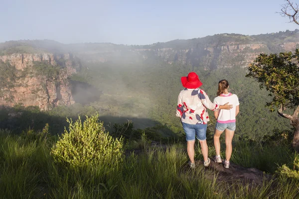 Hiking, vahşi kızlar — Stok fotoğraf