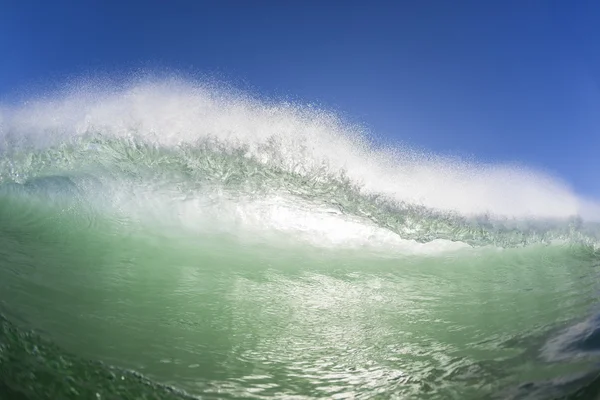 Encuentro de natación con olas — Foto de Stock