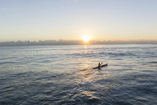 Paddler Surf-Ski Canoa Sunrise — Foto Stock