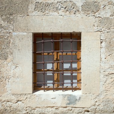 eski taş ev pencere