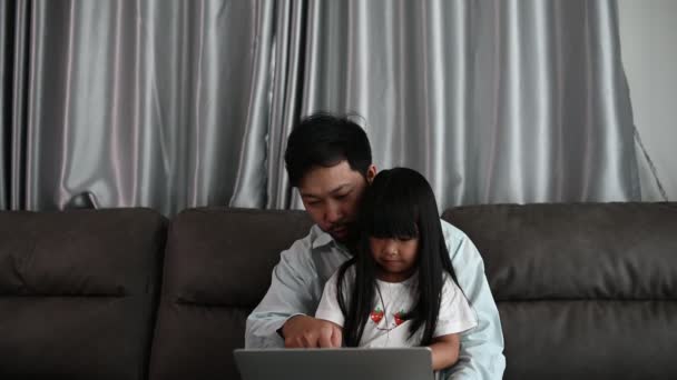 Fathers Day Concept Asian Dad Daughter Spending Time Together Home — Stock Video