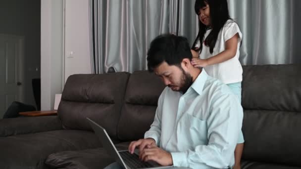 Vaderdag Concept Aziatische Vader Dochter Tijd Doorbrengen Samen Thuis — Stockvideo