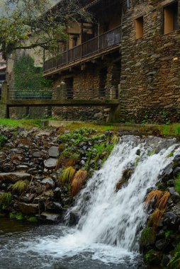 Extremadura 'daki Robledillo de Gata' nın taş evleri.