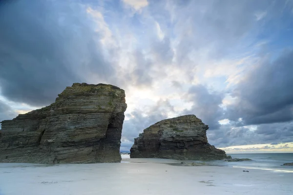 Západ Slunce Catedrales Nebo Augas Santas Beach Ribadeo Lugo Galicie — Stock fotografie