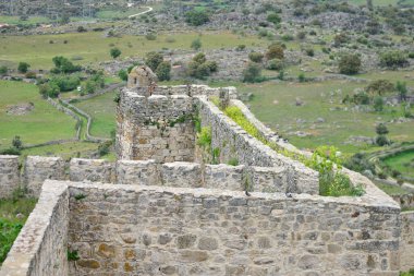 Alcazaba 'dan Trujillo kasabasının manzarası ya da Extremadura, İspanya' daki şato.
