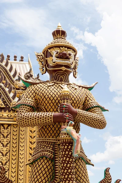 Giant Statue in Temple — Stock Photo, Image