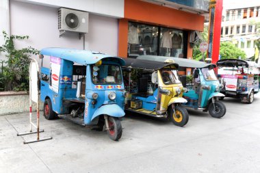 Tayland (Tuk Tuk motorlu bisiklet)