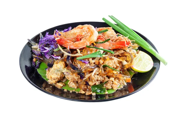 Перемешать жареные морские водоросли стеклянная линия с креветками (Pad Thai ) — стоковое фото