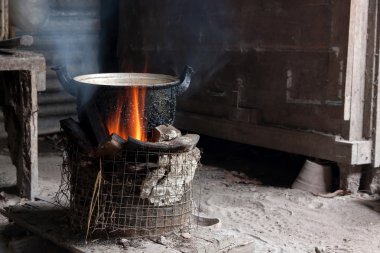 Kömür ile pişirmek