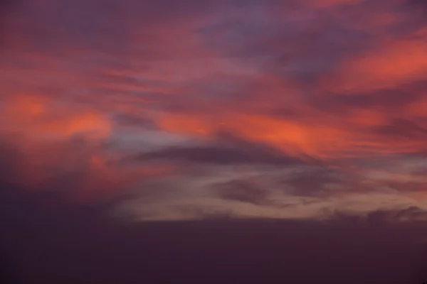 Nuvem na estação chuvosa crepúsculo — Fotografia de Stock