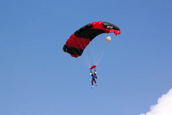 Paraquedismo no céu — Fotografia de Stock