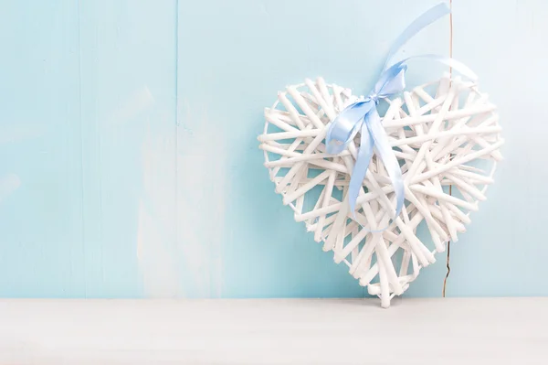 Fondo de San Valentín espacio vacío.Corazón sobre tabla de madera . —  Fotos de Stock