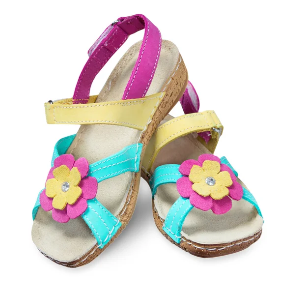 Zapatos de verano para niño sandalias femeninas aisladas en blanco . — Foto de Stock