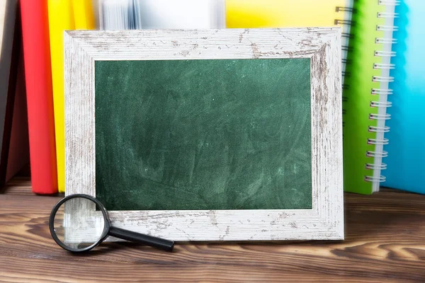 Marco de pizarra de fondo concepto de educación . —  Fotos de Stock