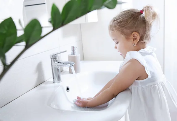 Child Washes Hands Bathroom Kid Hygiene Hands Wash Covid Protection — Stock Photo, Image