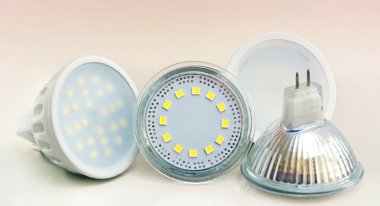 LED ampuller portre. Diyot lambaları Mr16.