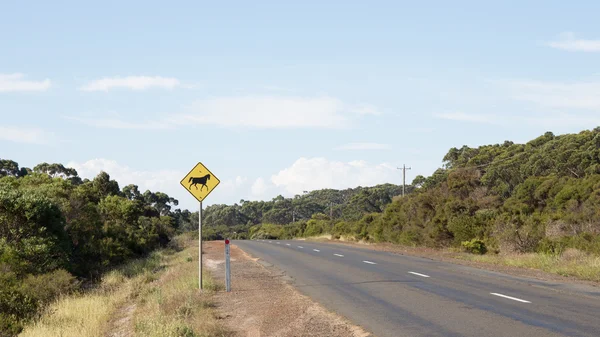 Señal de tráfico en la Australia rural —  Fotos de Stock