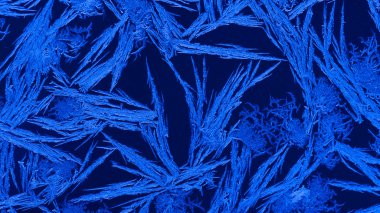 Mavi soğuk desen penceresinde