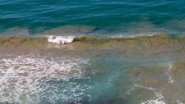 Красивые морские волны — стоковое фото