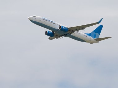 yolcu uçağı Boeing 737-8lj, havayolu zafer