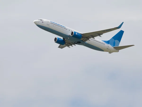 yolcu uçağı Boeing 737-8lj, havayolu zafer