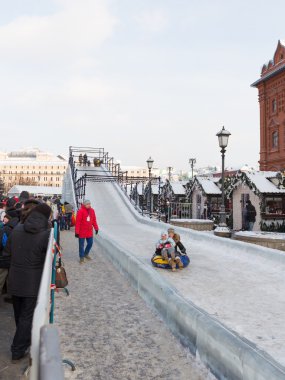 Moskova'da büyük buz slayt