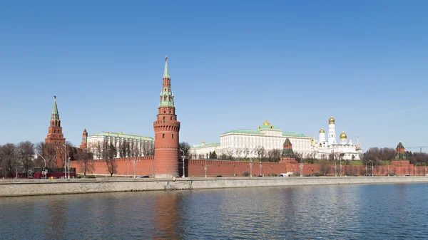 View of the Kremlin across the Moskva River — Stock Photo, Image