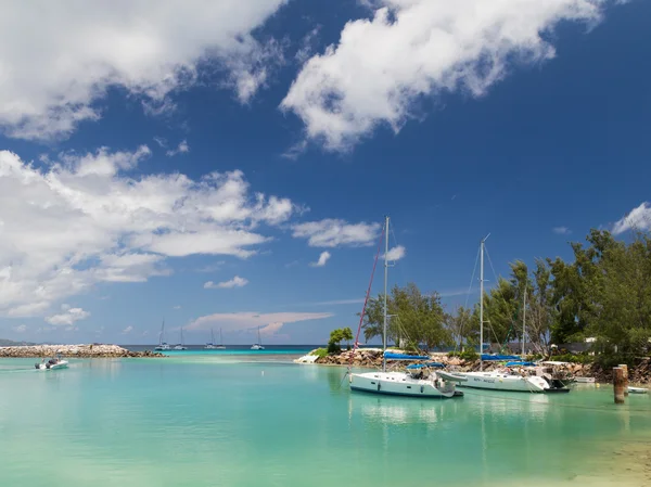 Přístav na krásný ostrov La Digue, Seychely — Stock fotografie